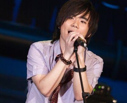 那是我们都回不去的从前是什么歌里的歌词？