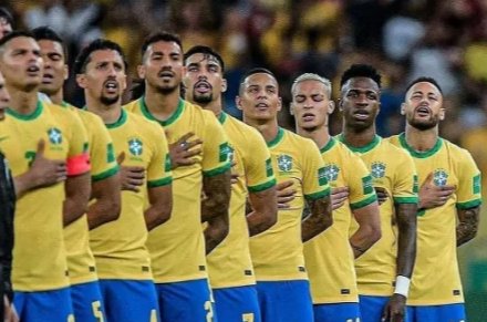 残运会上，盲人在足球赛场上是如何判断球位置的？