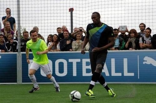 博尔特退役后每天都在做些什么？