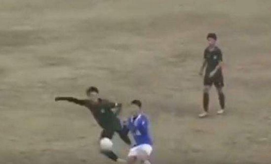 U14年足球赛现“断子绝孙”脚引发网友热议,浙江足协对此事有何回应?