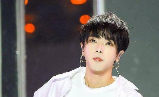 华晨宇没有接中国好声音是因为腾讯的原因吗?