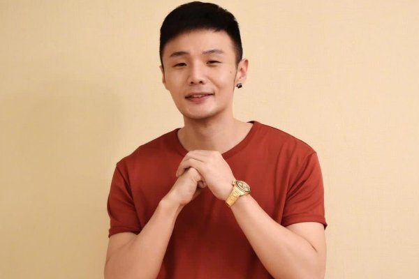 李荣浩在微博晒出《乡村爱情》的手办，你能认出这手办是谁吗？