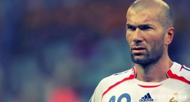 06年世界杯马特拉齐一头撞向齐达内，是因为什么原因呢？