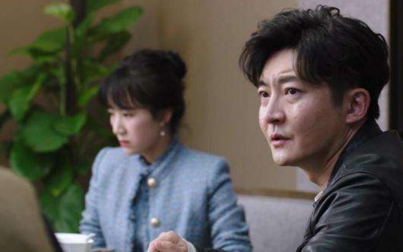 日本前高官“大义灭亲”亲手刺死44岁啃老族儿子，如何看待这种行为？