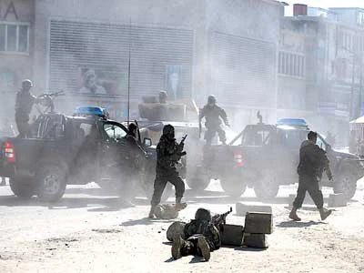 中国两邻国边境武装冲突,到底是怎么回事?