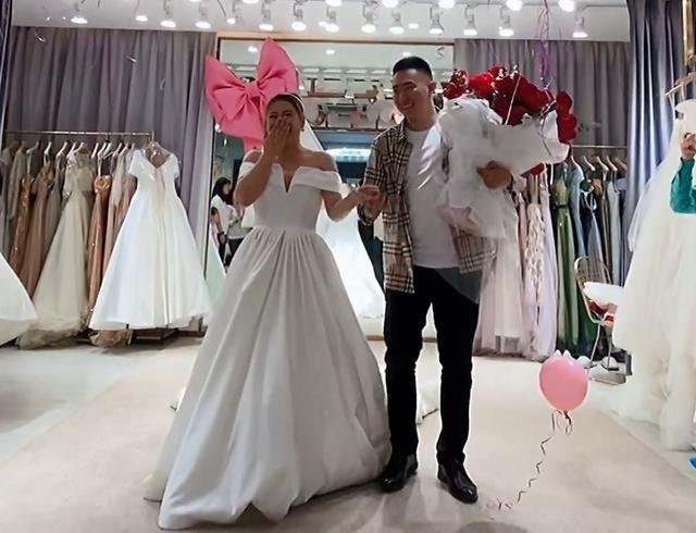 中国跳水冠军汪皓,身穿婚纱美出天际,她是已经结婚了吗?