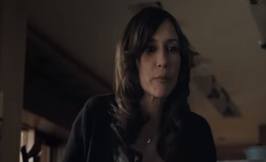 电影《孤儿怨》里有哪些让你毛孔悚然,越害怕越想看的剧情?