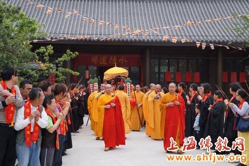 宁国禅寺的现任方丈