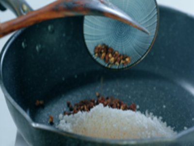 做10斤咸肉大概要放多少盐？