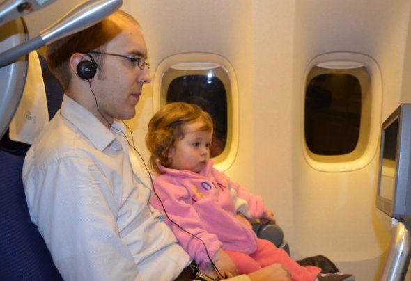 未满两岁的宝宝坐飞机要带什么证件