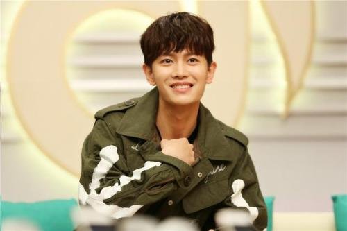 任嘉伦小火了一把结婚之后,为什么没有消息了?