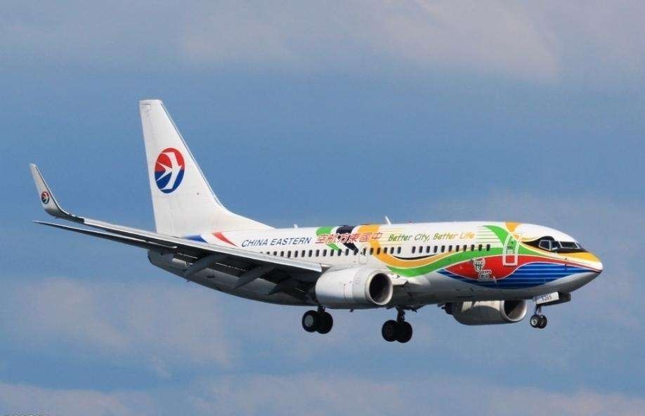 坐飞机的时候托运行李箱的那个20KG的重量算不算行李箱本身的重量?