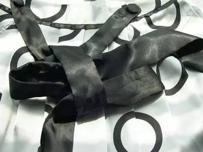 蝴蝶结的系法图解