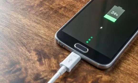 oppo手机充电时严重发烫是怎么回事啊?