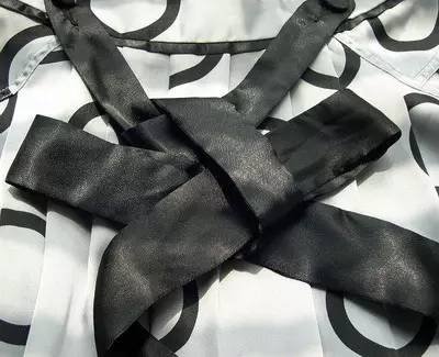 蝴蝶结的系法图解