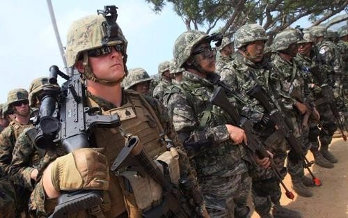 战区的副司令和战区的参谋长，谁的权力更大？