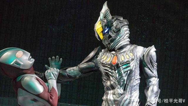 与海帕杰顿相比,为何宇宙恐怖魔人杰特能有自己的意识?