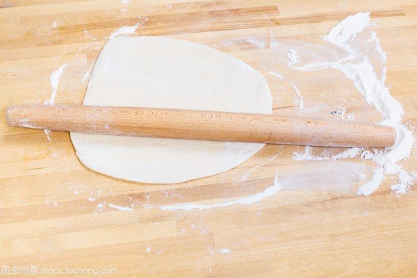 擀面时的擀面杖是不是杠杆?为什么？