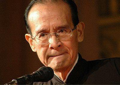 德云社云鹤九霄龙腾四海，这八个字是一个辈分，只用一个字不行吗？