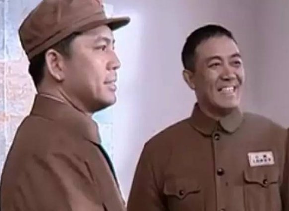 “兵熊熊一个将熊熊一窝”就是李云龙和赵刚的那段对话，是出在电视剧《亮剑》的哪一集里面啊？