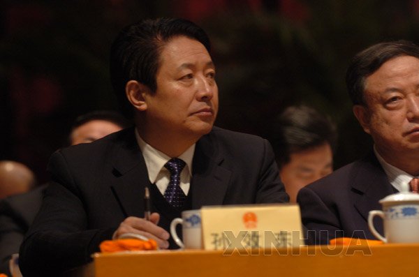 孙效东的人物履历