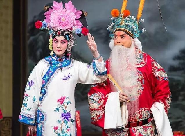 京剧演员杜镇杰的妻子是谁?