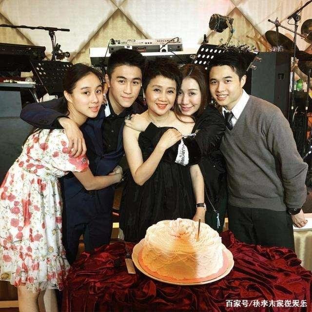 赌王讣告突然多了个儿子何猷邦，何猷佳不见了，难道真是私生子？