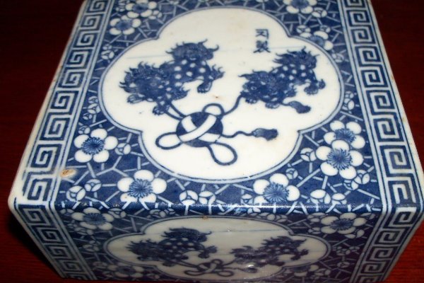 在古代，人们睡觉使用瓷枕，睡觉用这么硬的枕头真的不难受吗？