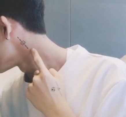 omega有哪些特征，是怎么产生标记的？