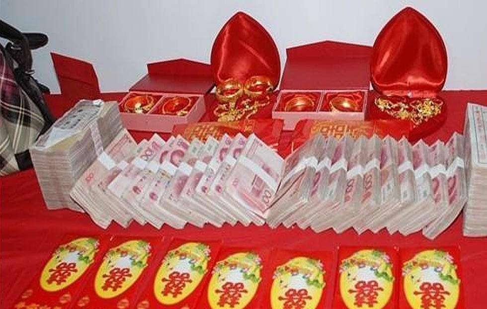 被前男友当街打死女孩家属发声都说了什么?