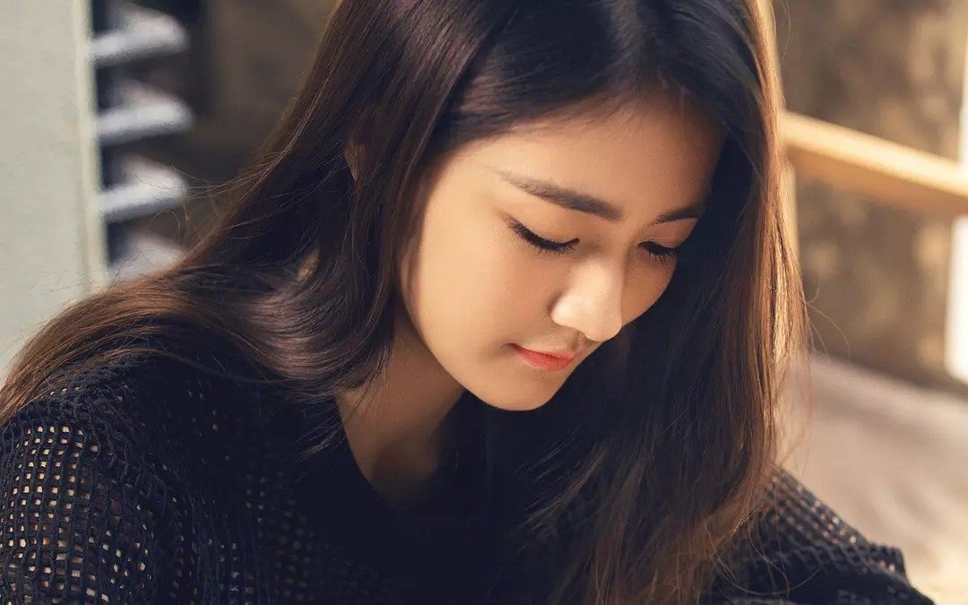 喜欢一个女生,但是明明知道自己是她的备胎,应该放弃吗?