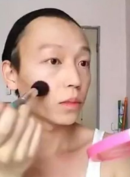 男扮女装的化妆步骤是什么？