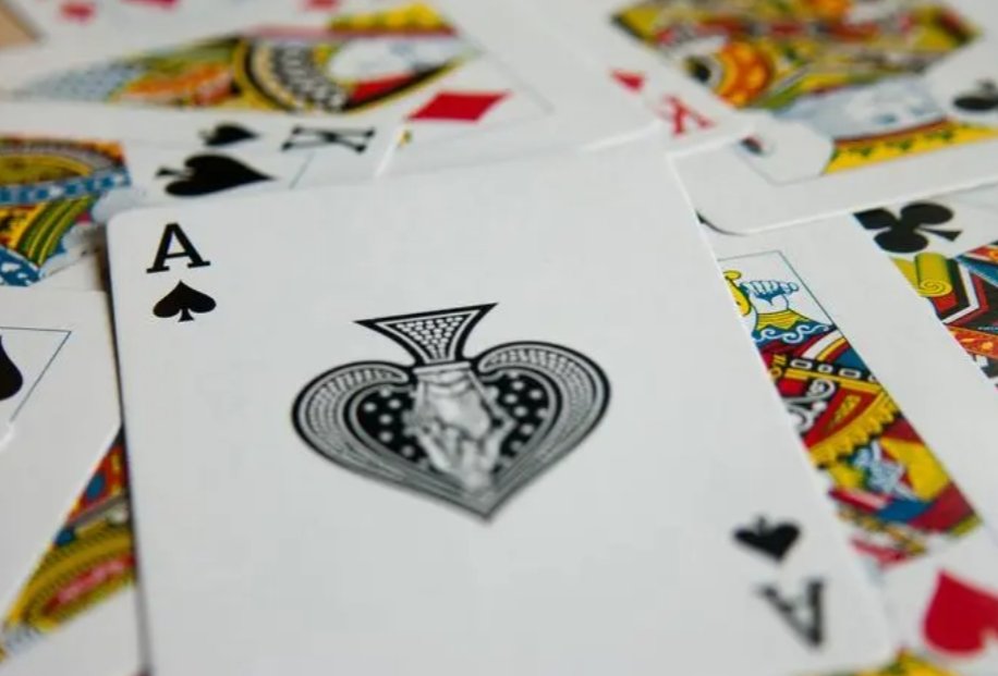 简单的双人扑克牌玩法视频