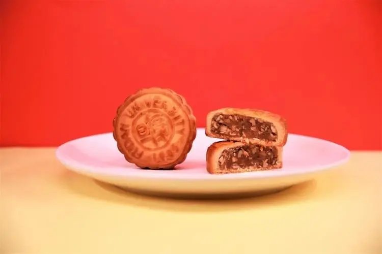 你如何看待26岁以下年轻人爱买五仁月饼这件事?