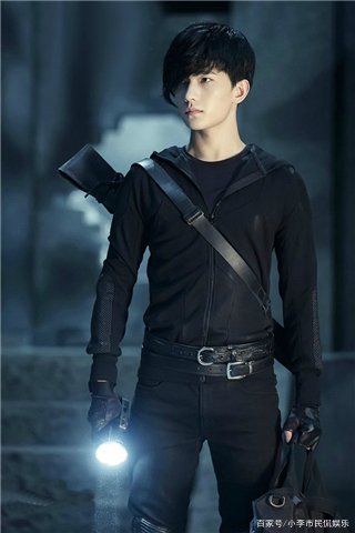 盗墓笔记中张起灵的来历是什么？