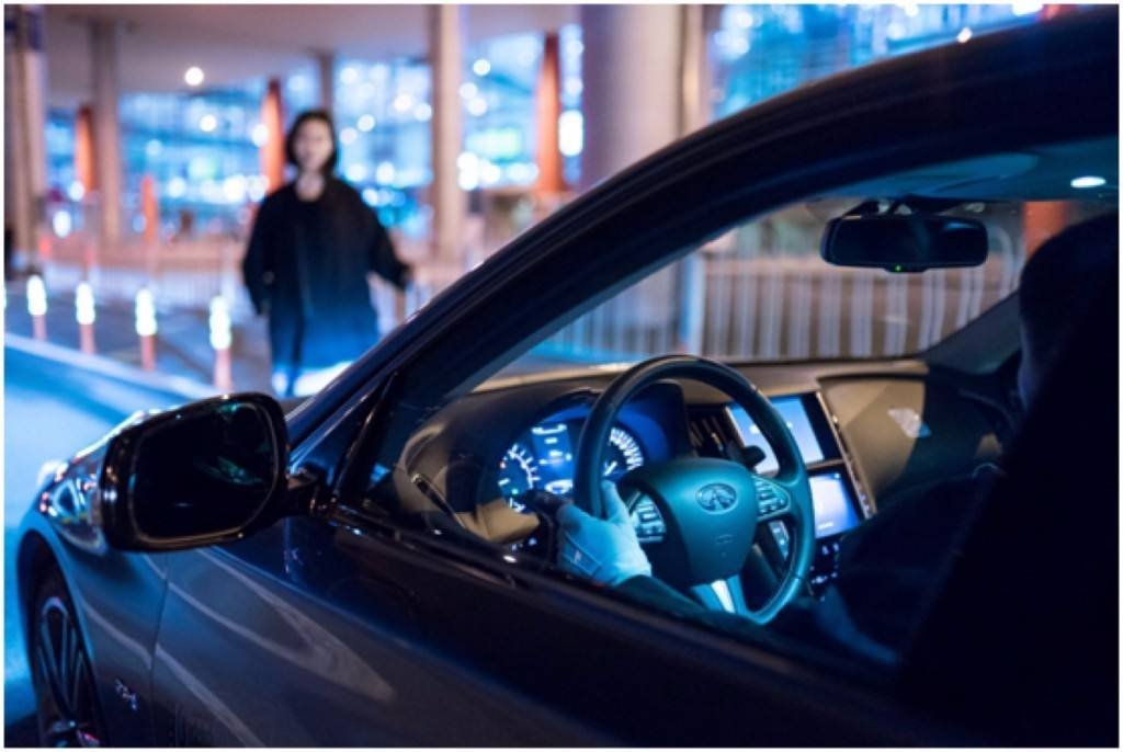 女子平台打车，被司机要求出停车费，你认为这合理吗？