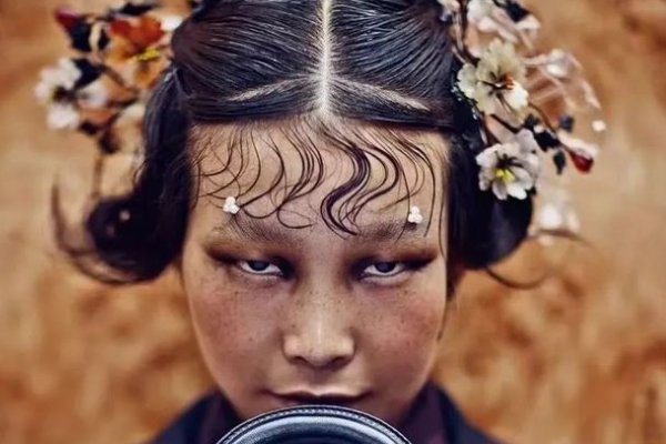 央广网是如何评价迪奥争议照片的？