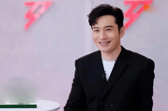 《乘风破浪的姐姐们》为何反向应援黄晓明？