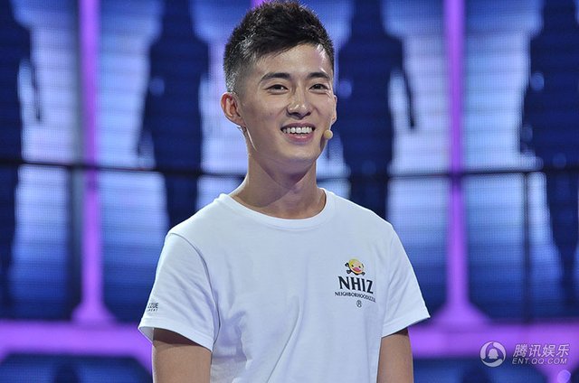 昨天我们约会吧的男生叫什么名字？