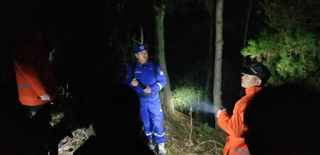 恩施6岁男童走失山林2天成功自救！男孩这2天是靠什么生存的？