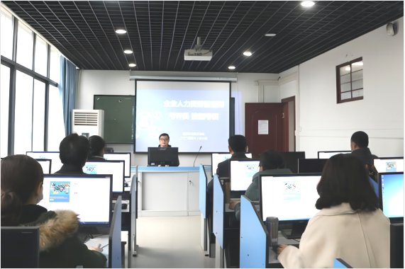 人力资源管理师报考时间？