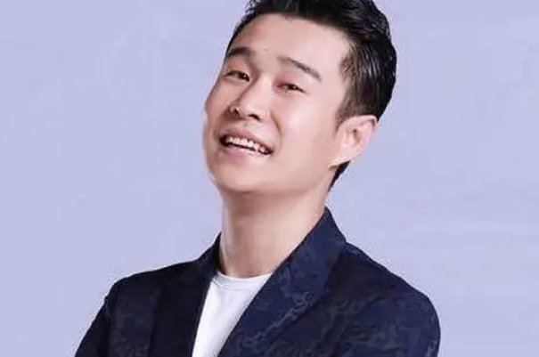 小沈阳上鸡架盲盒,东北鸡架又火了,这道美食是如何制作而成的?