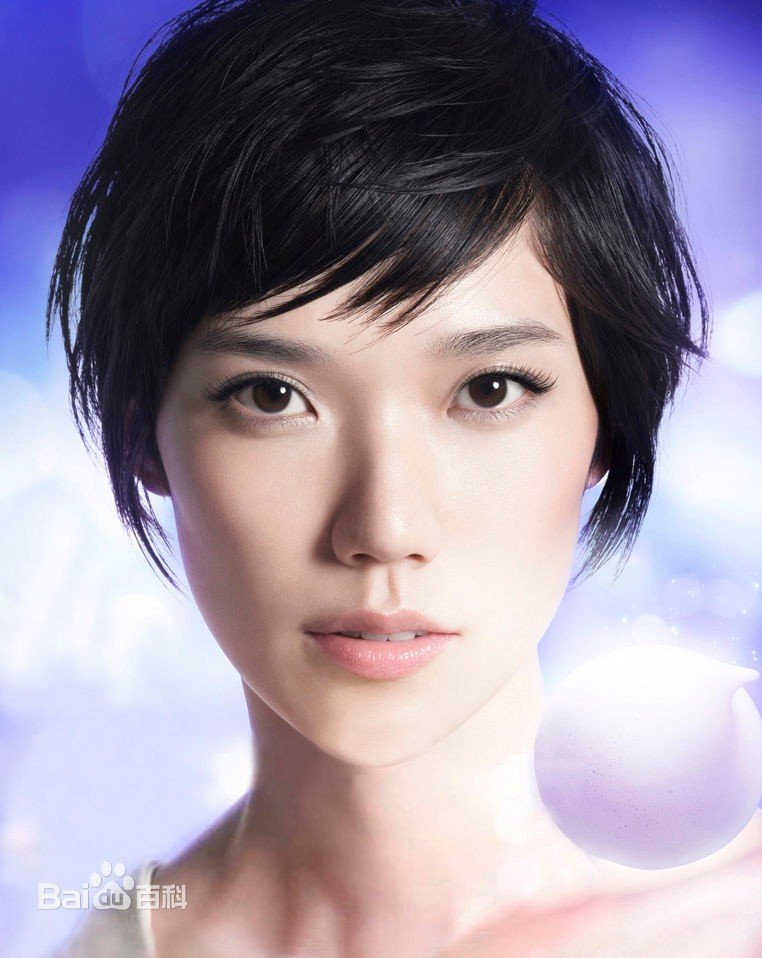 金刚狼中谁扮演真理子