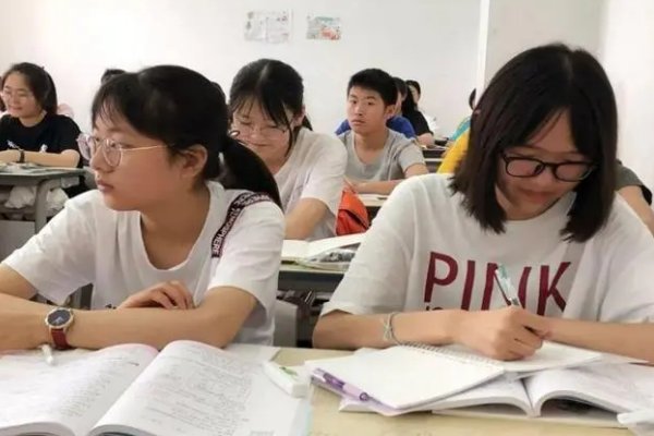 那些学校有预科班