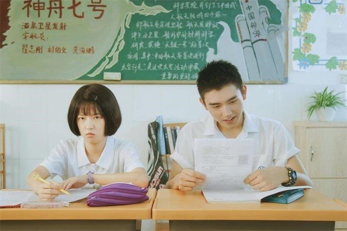 关于青春和成长，每段青春都需要一个星期8，电影《星期8》主要讲了什么？