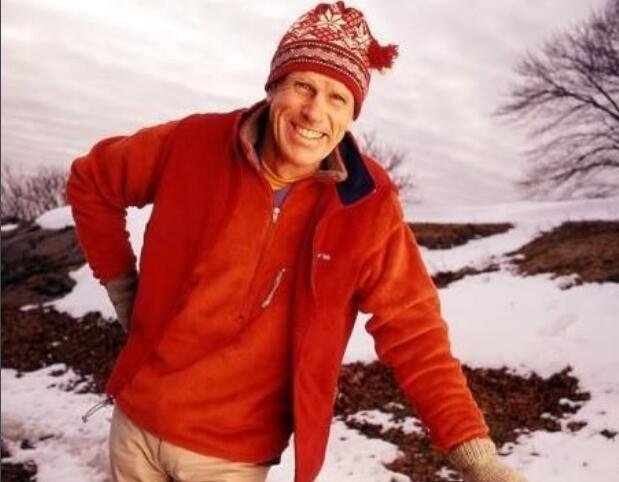 第一人登上珠穆朗玛峰是那个国家?叫什么名字?那一年登上的?