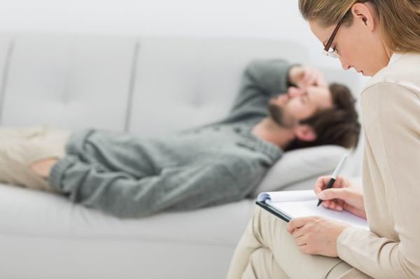 看心理咨询师多少钱？