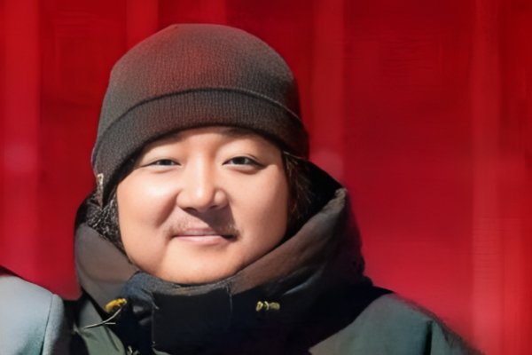 万里扬导演多大年龄了