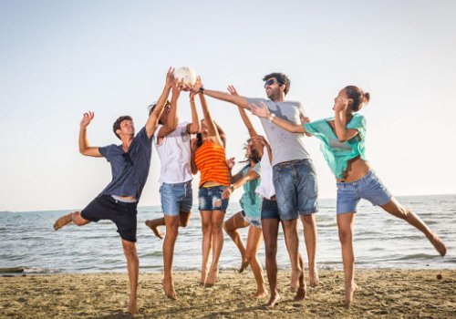 谁人年少不轻狂全文是什么?