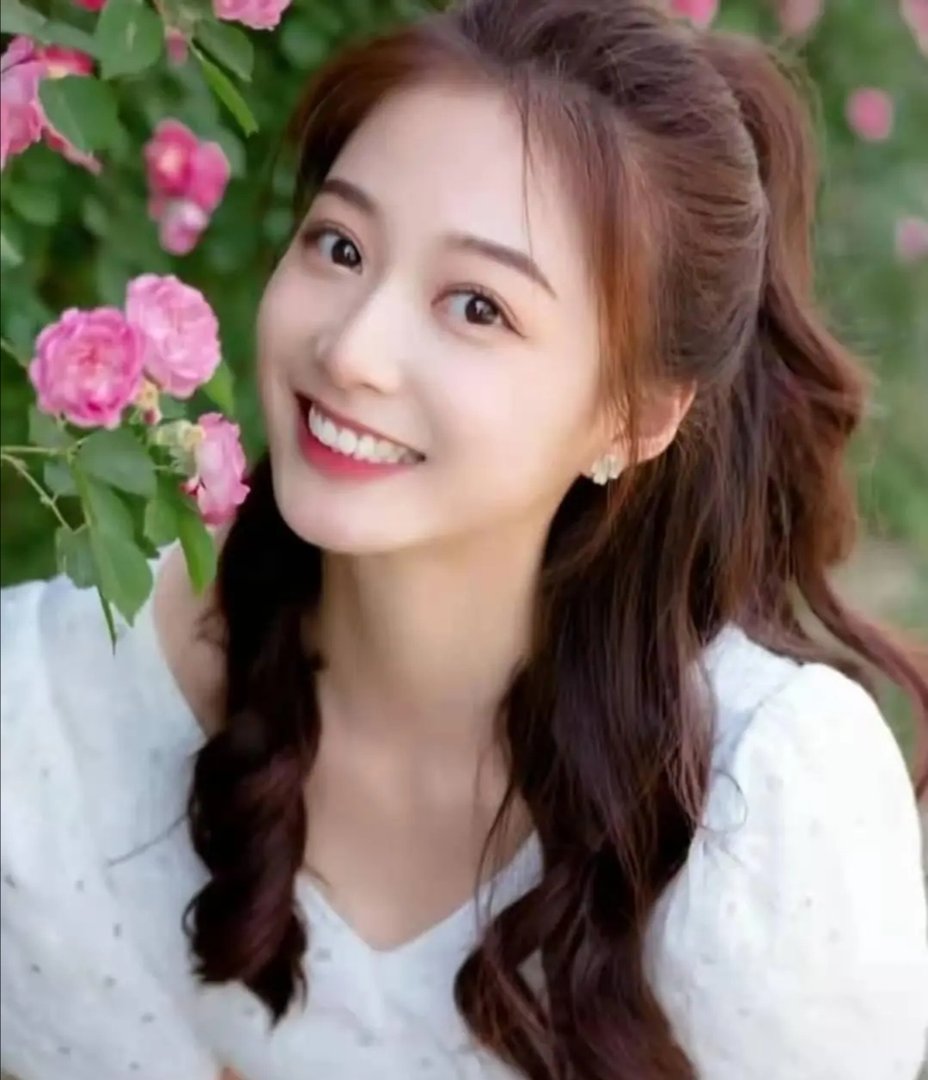 冯琳母亲称看直播才知女儿是领诵员，有这样的女儿作为母亲该有多自豪？